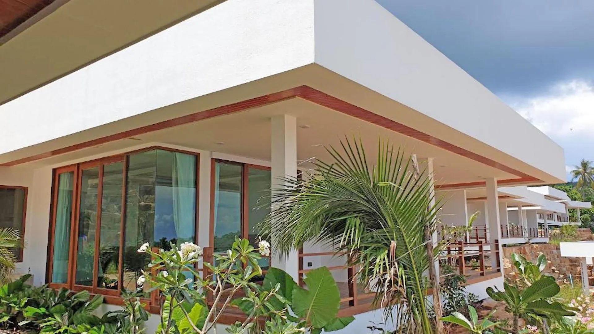 Phi Phi Mountain Beach Resort Sha Certified Ξενοδοχείο