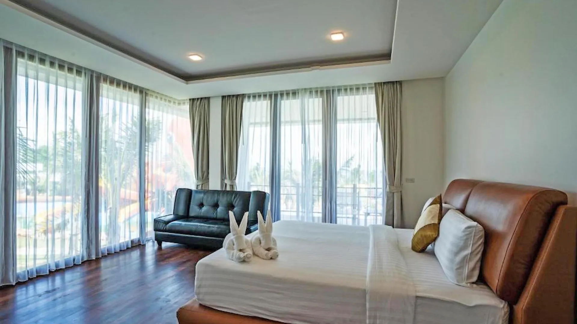 Phi Phi Mountain Beach Resort Sha Certified מלון