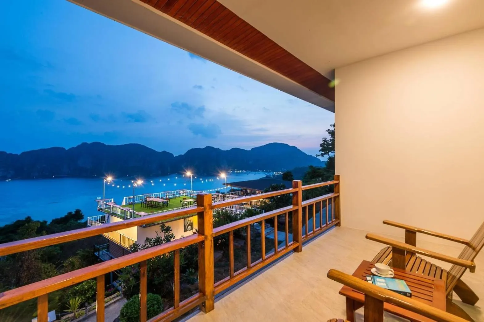 Phi Phi Mountain Beach Resort Sha Certified