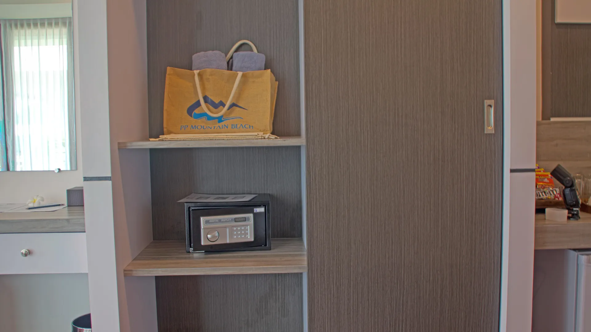 **** Hotel Phi Phi Mountain Beach Resort Sha Certified Thailand
