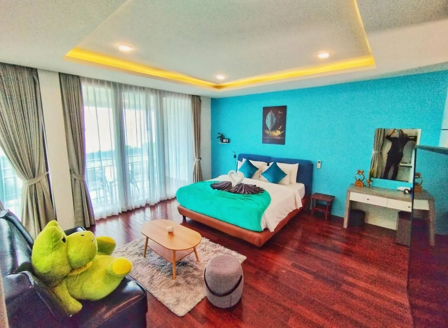 Phi Phi Mountain Beach Resort Sha Certified Phi Phi Don